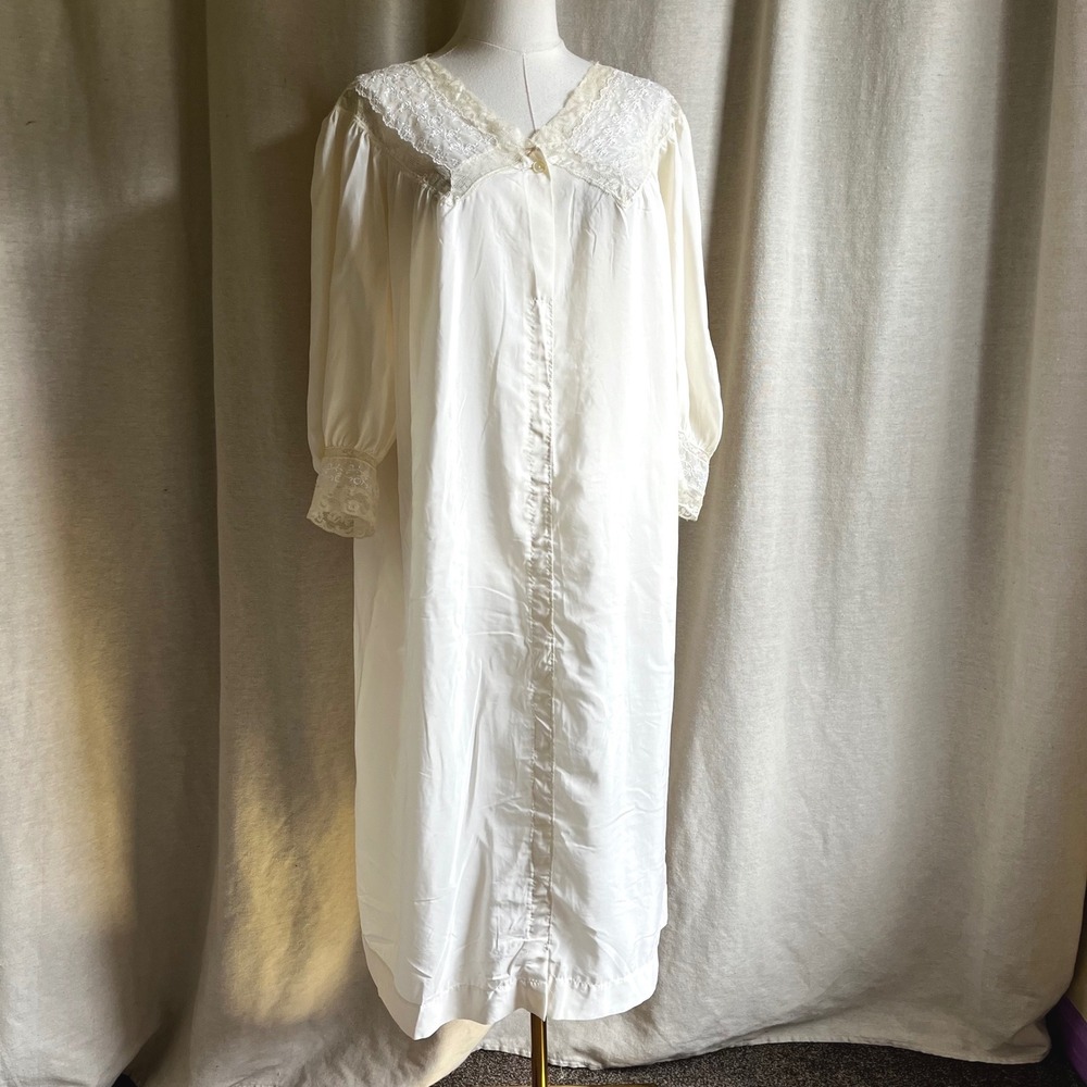 Vintage Barbizon White Lace Nylon Nightgown Prairie Cottagecore M/L